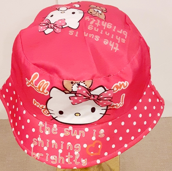 HELLO KITTY BUCKET HAT AGES 2 TO 5 - Picture 2 of 2